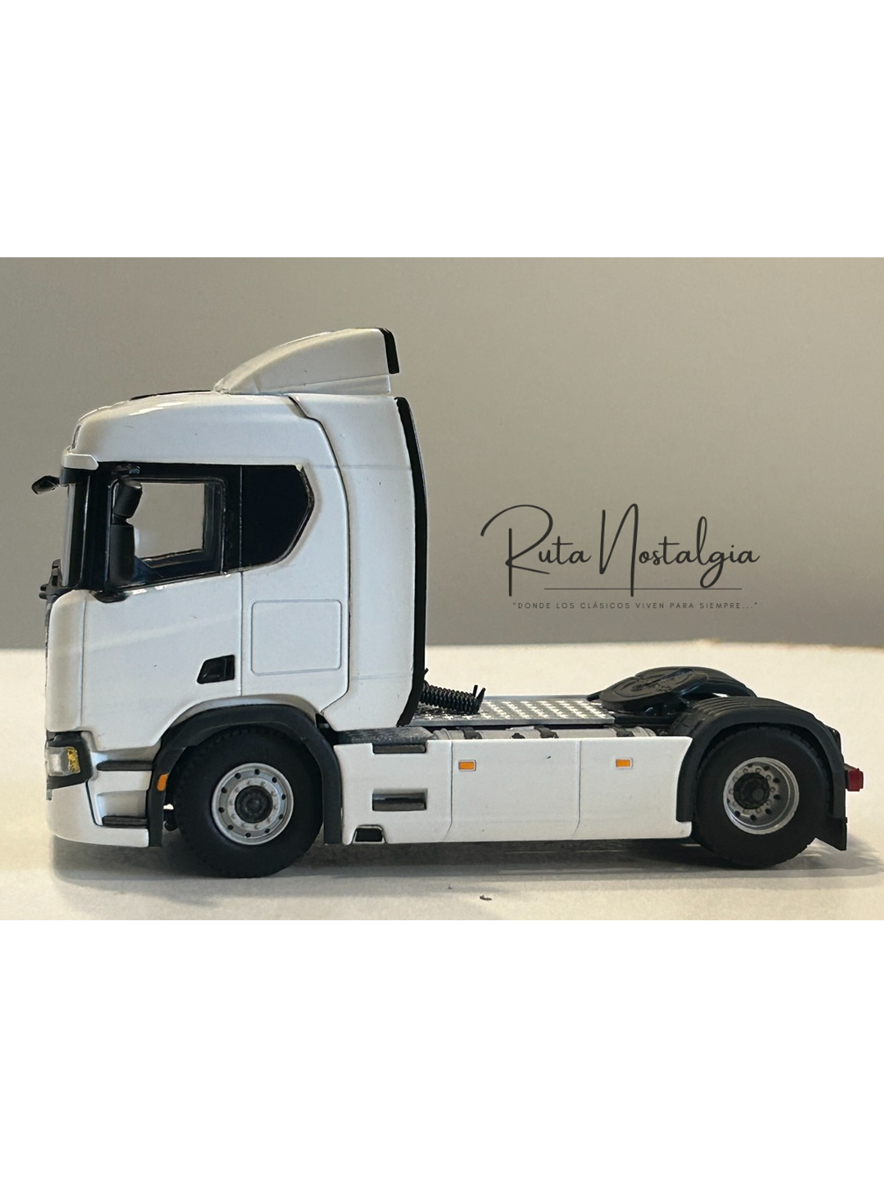 WSI Scania R Normal CR20N 4x2 1:50 – Tracto camión sueco de nueva generación para coleccionistas en Chile 8