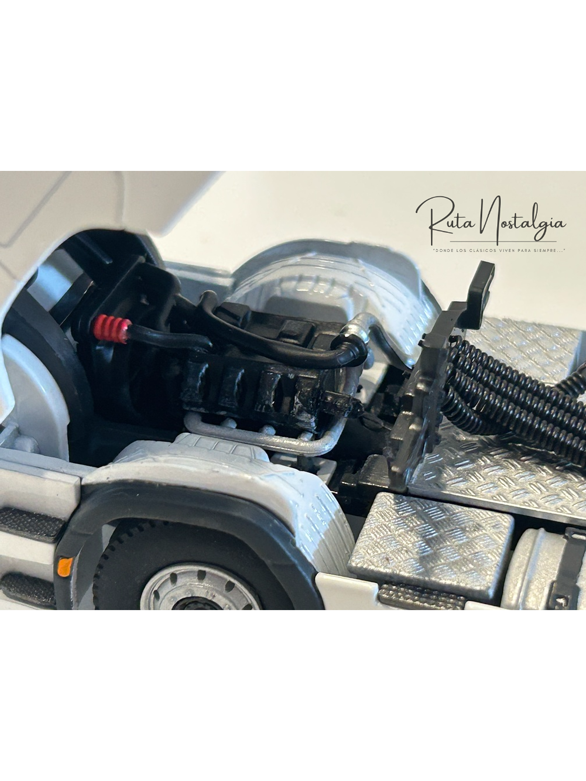 WSI Scania R Normal CR20N 4x2 1:50 – Tracto camión sueco de nueva generación para coleccionistas en Chile 3