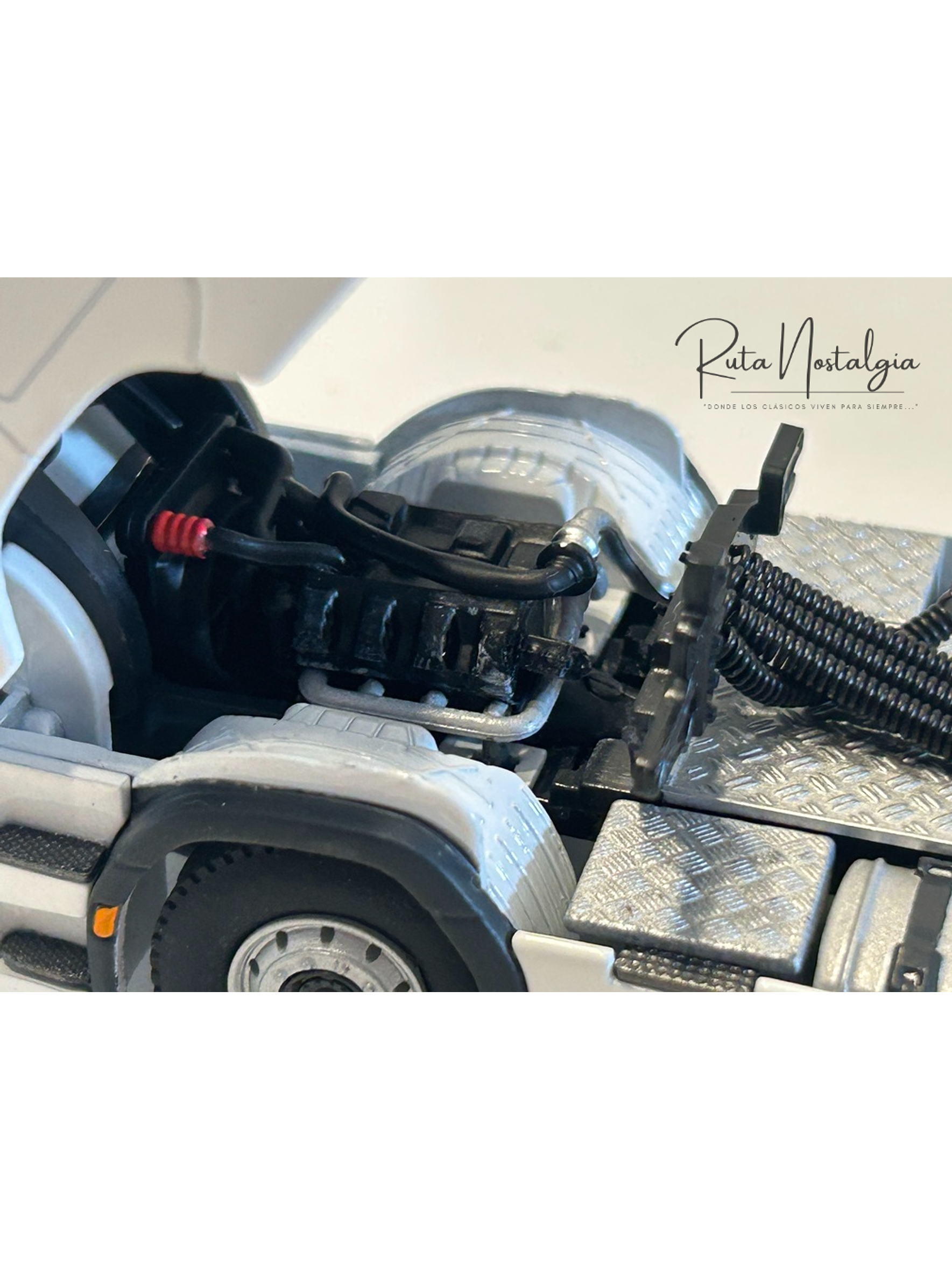 WSI Scania R Normal CR20N 4x2 1:50 – Tracto camión sueco de nueva generación para coleccionistas en Chile 3