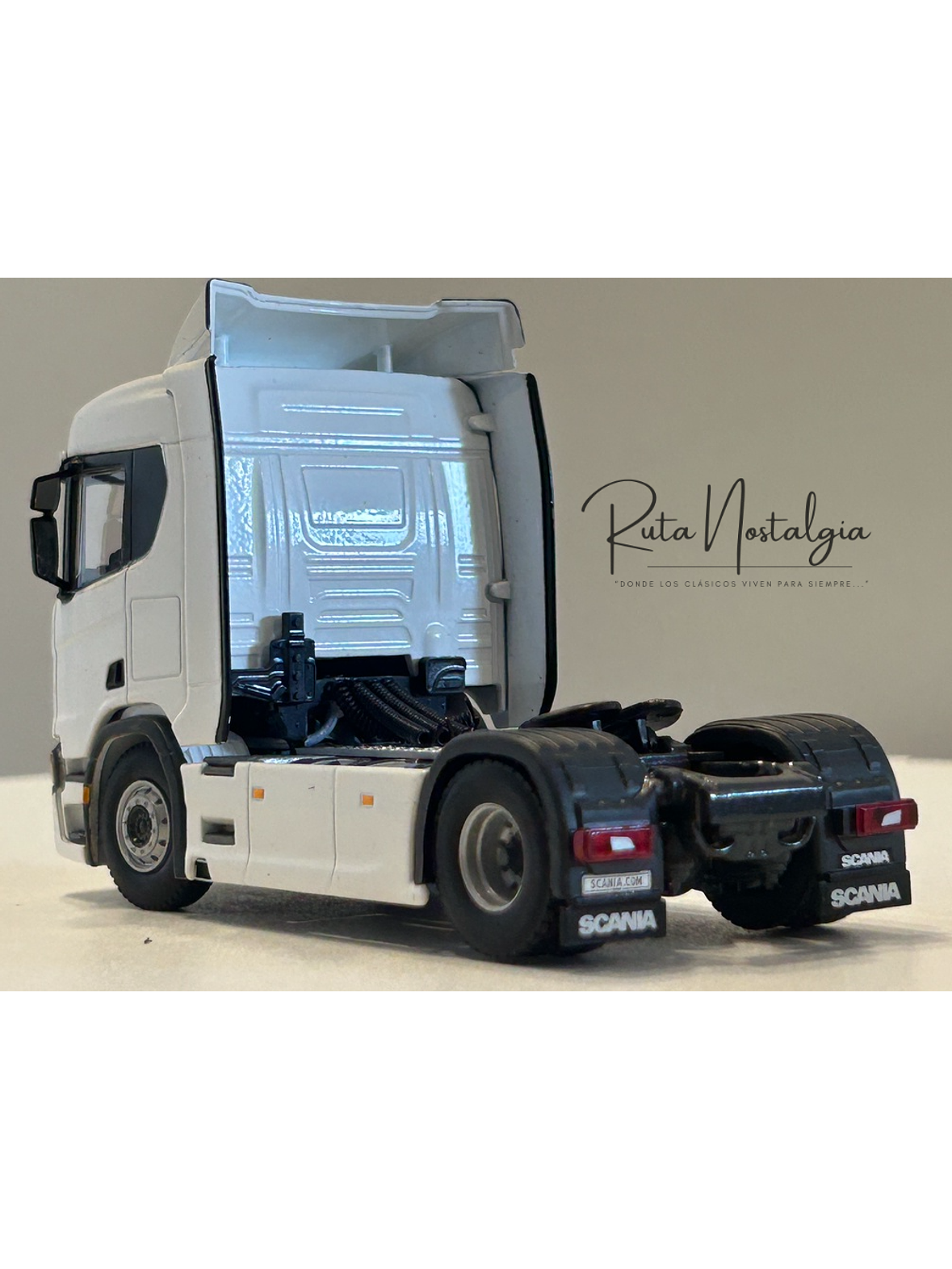 WSI Scania R Normal CR20N 4x2 1:50 – Tracto camión sueco de nueva generación para coleccionistas en Chile 7