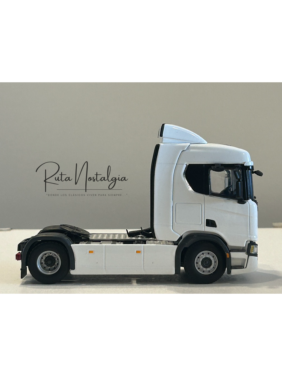 WSI Scania R Normal CR20N 4x2 1:50 – Tracto camión sueco de nueva generación para coleccionistas en Chile 5