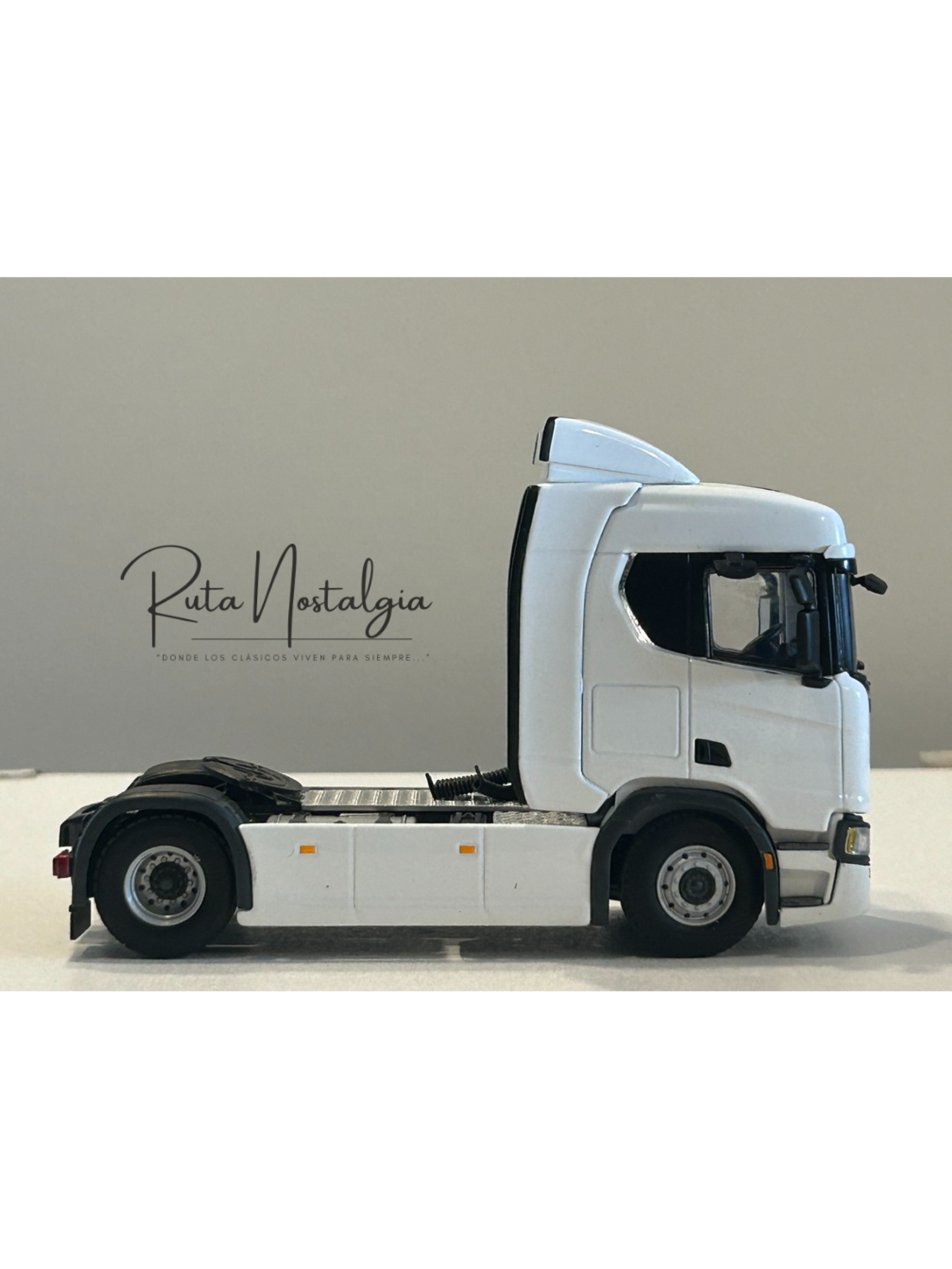 WSI Scania R Normal CR20N 4x2 1:50 – Tracto camión sueco de nueva generación para coleccionistas en Chile 5