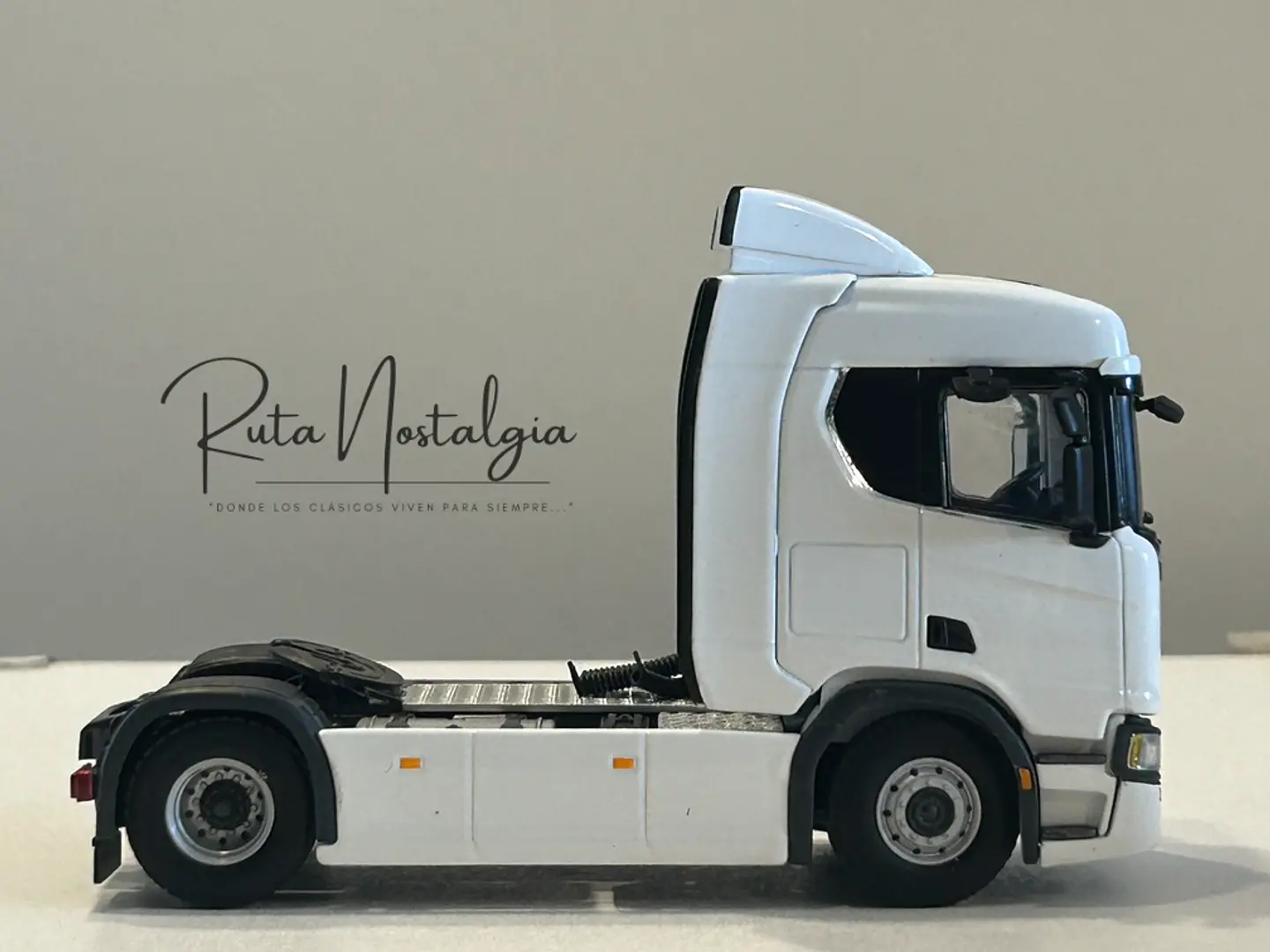Camión Scania R730 CR20N 4x2 | WSI Escala 1:50 5