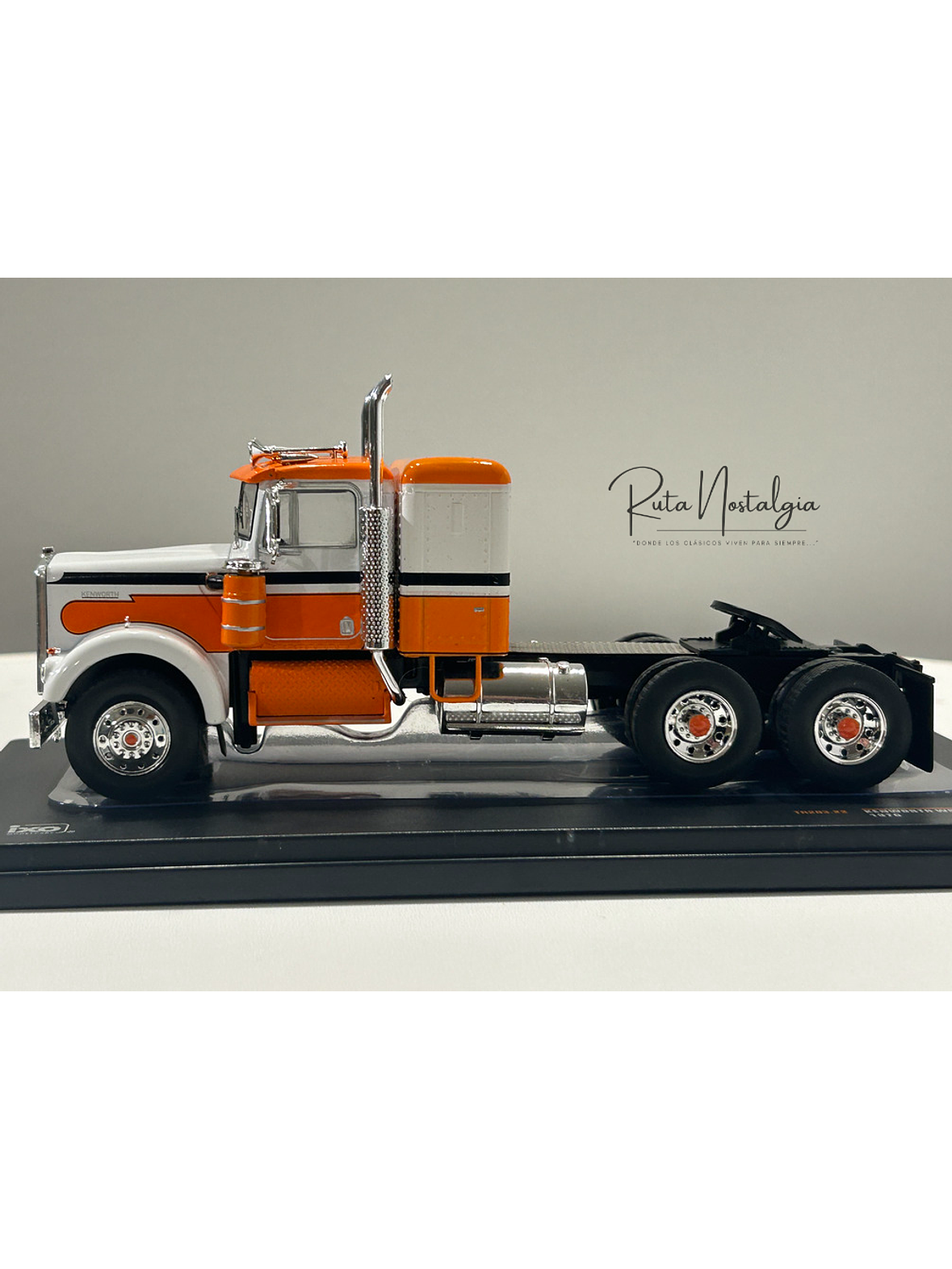 Kenworth W925 1970 IXO Models 1:43 blanco naranjo – Camión clásico americano de ruta 7