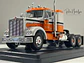 Camión Kenworth W925 1970 IXO Models 1:43 blanco naranjo - Miniatura 1