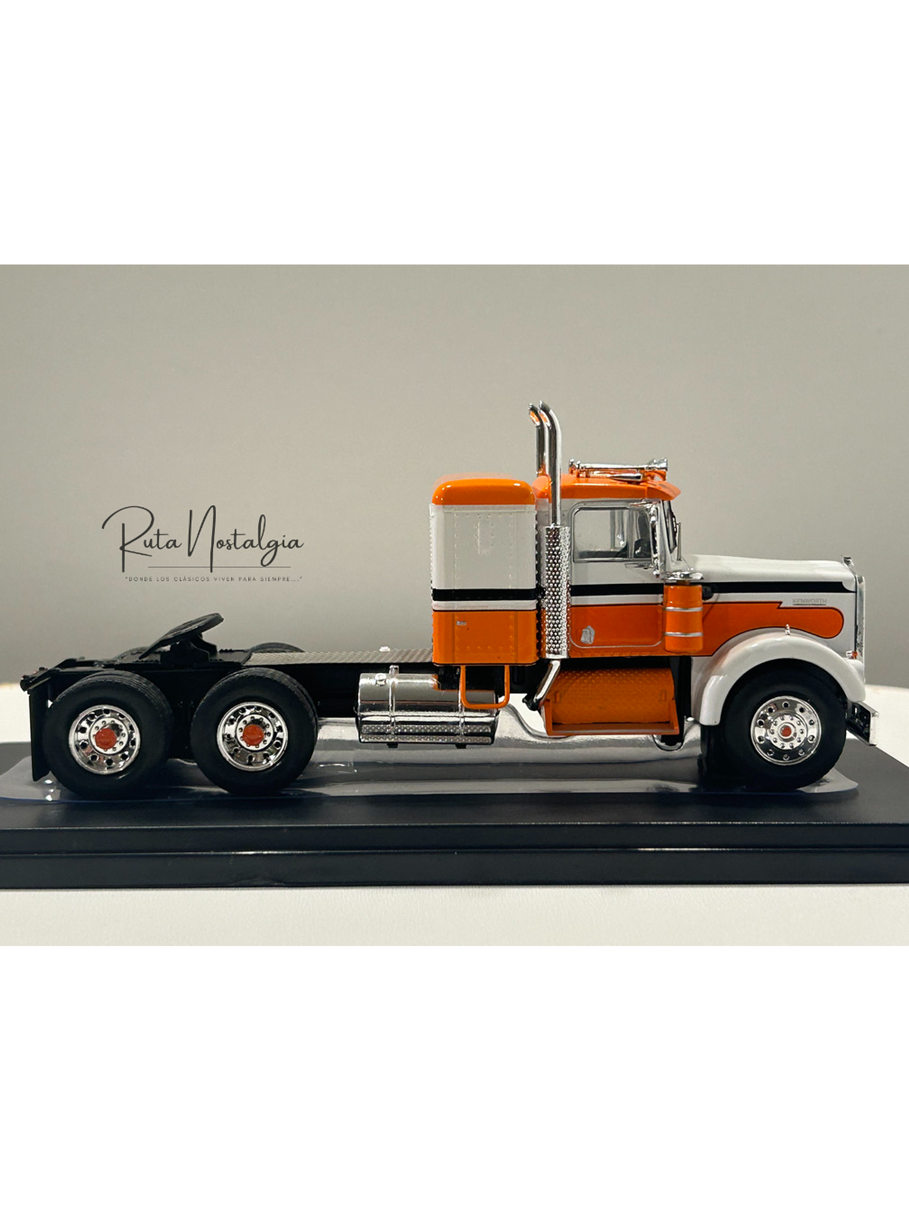 Kenworth W925 1970 IXO Models 1:43 blanco naranjo – Camión clásico americano de ruta 4