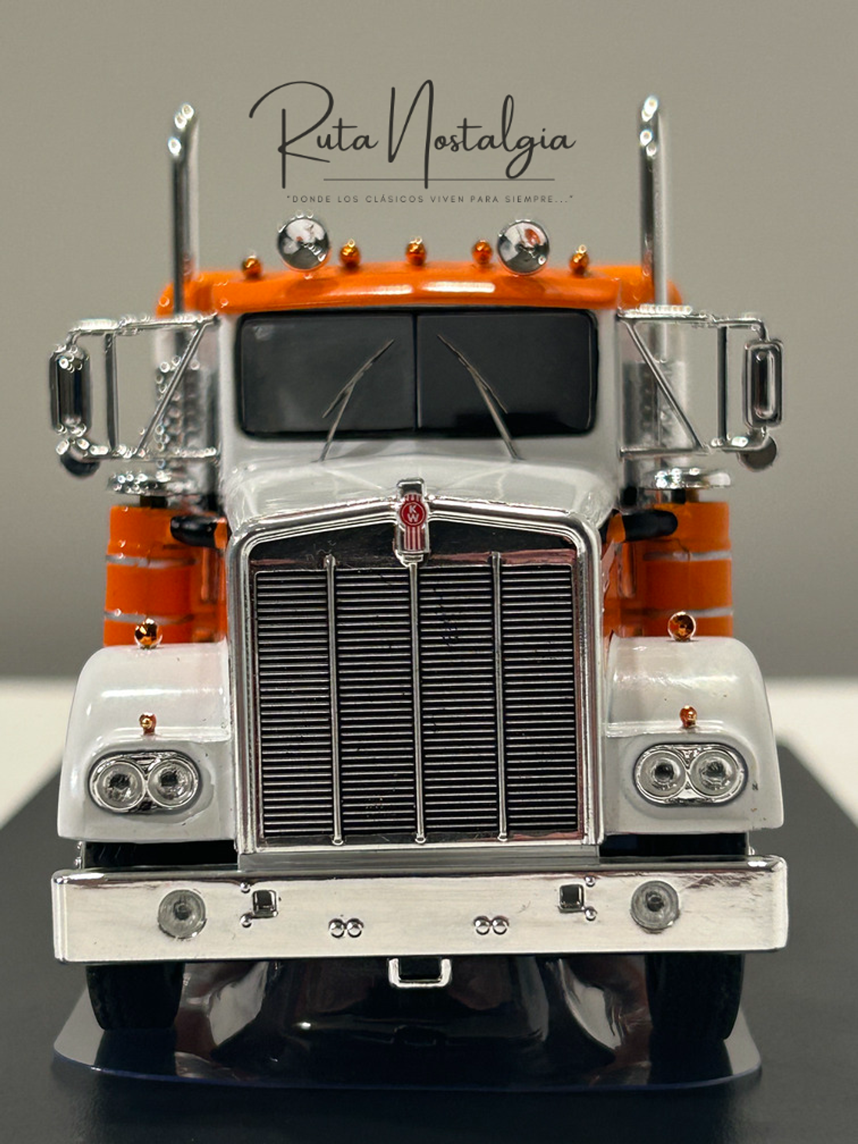 Kenworth W925 1970 IXO Models 1:43 blanco naranjo – Camión clásico americano de ruta 2