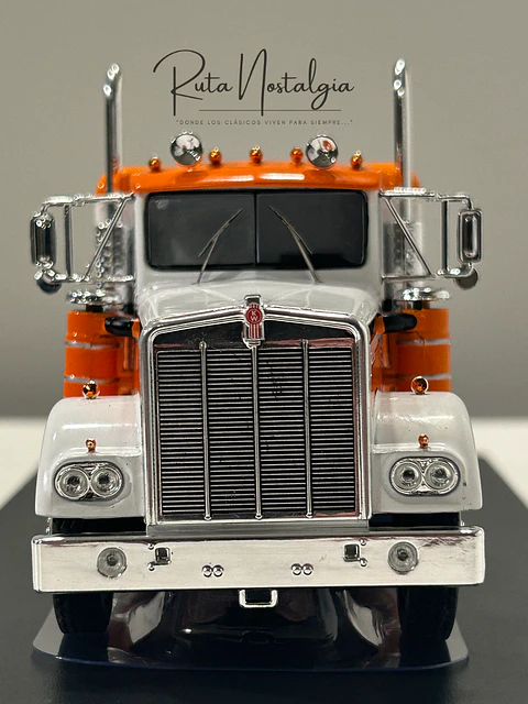 Camión Kenworth W925 1970 | IXO Models 1:43 
