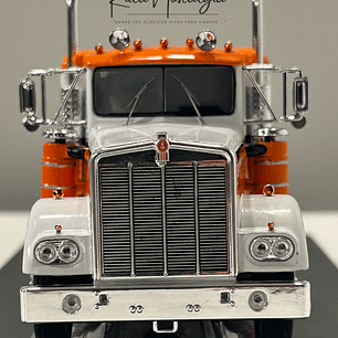 Kenworth W925 1970 IXO Models 1:43 blanco naranjo – Camión clásico americano de ruta
