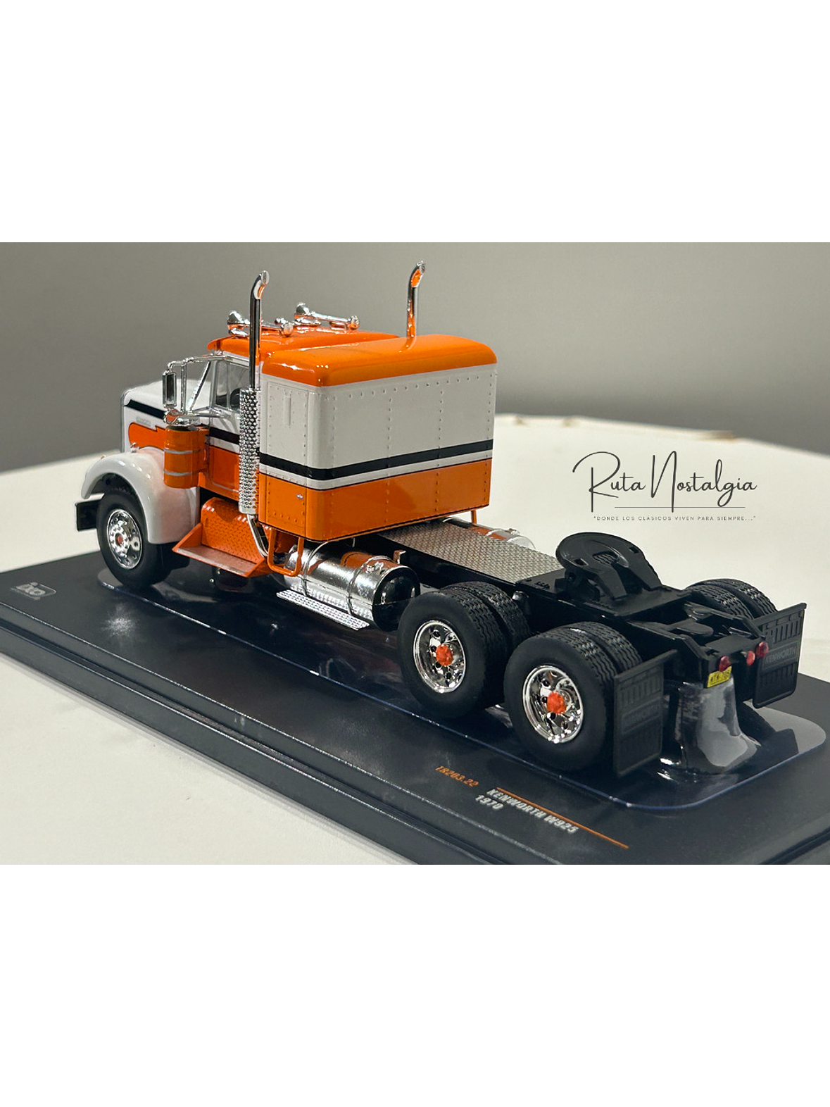 Kenworth W925 1970 IXO Models 1:43 blanco naranjo – Camión clásico americano de ruta 6