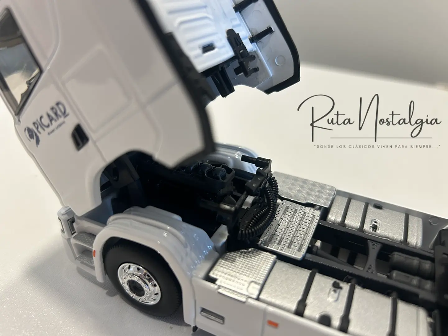 Camión Scania S500 Rampla Plataforma Plana | Eligor 1:43 3