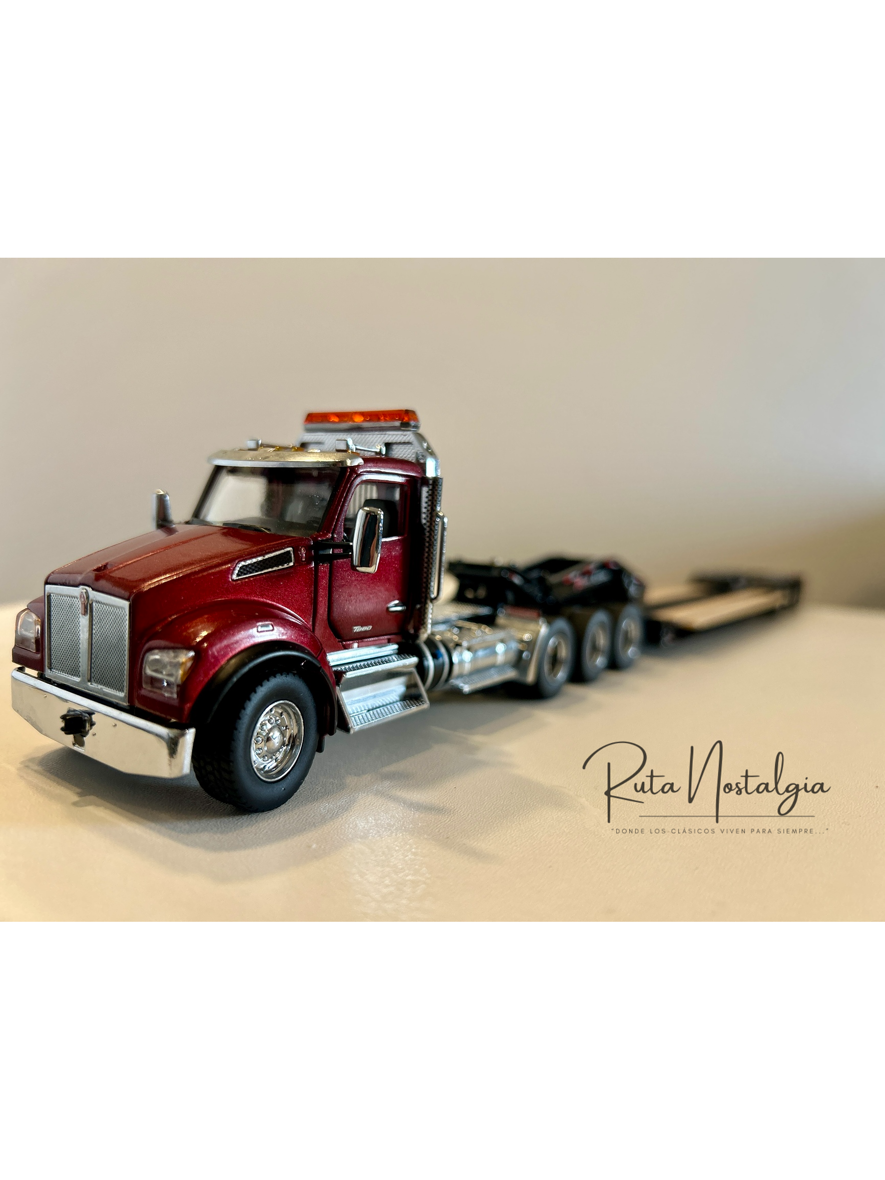 Kenworth T880 con rampla XL 120 Lowboy (cama baja) | 1:50 Diecast Masters | Camión americano pesado de colección 1