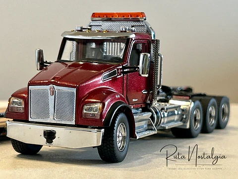 Camión Kenworth T880 Rampla Cama | Diecast Masters 1:50