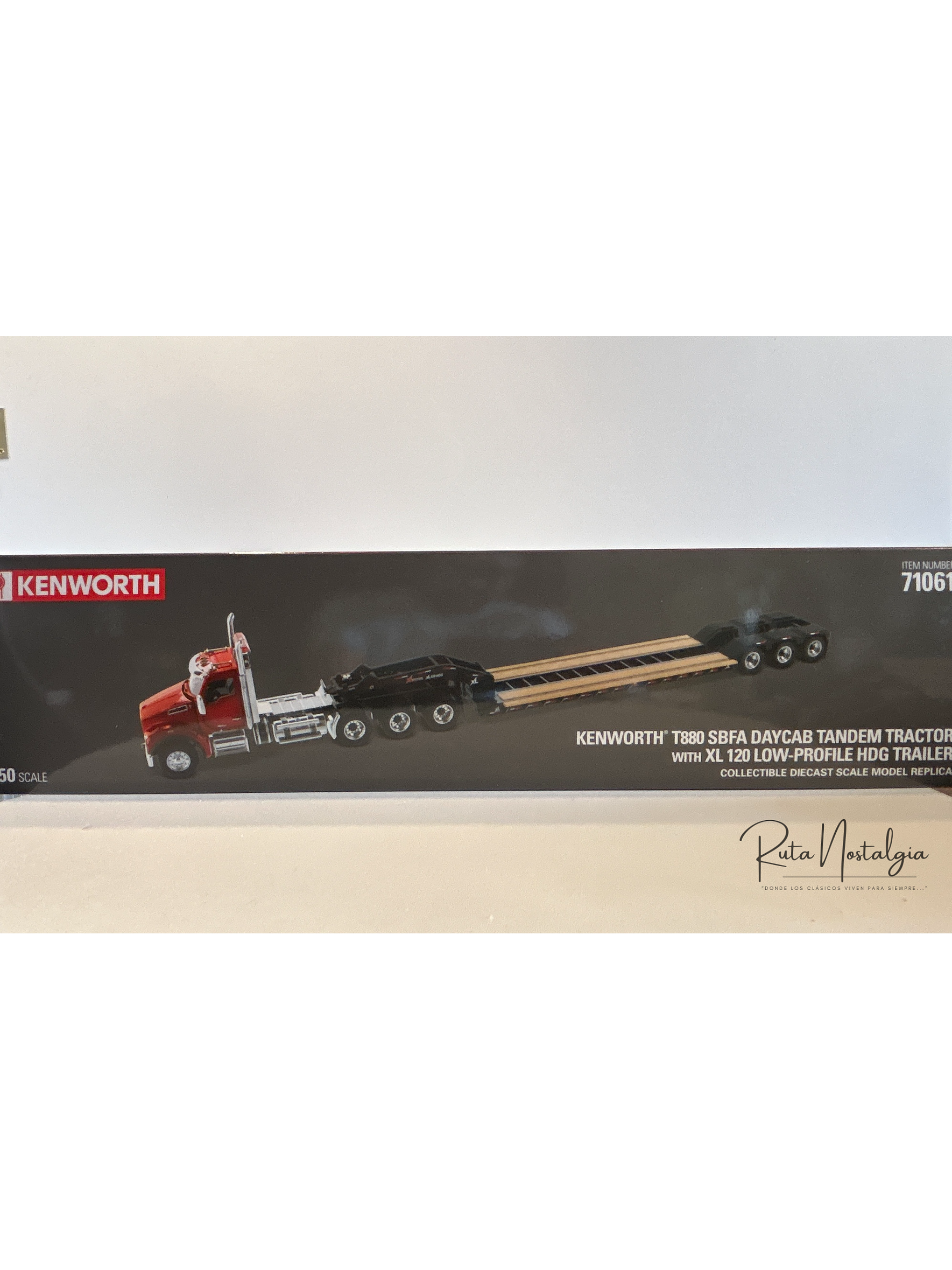 Kenworth T880 con rampla XL 120 Lowboy (cama baja) | 1:50 Diecast Masters | Camión americano pesado de colección 11
