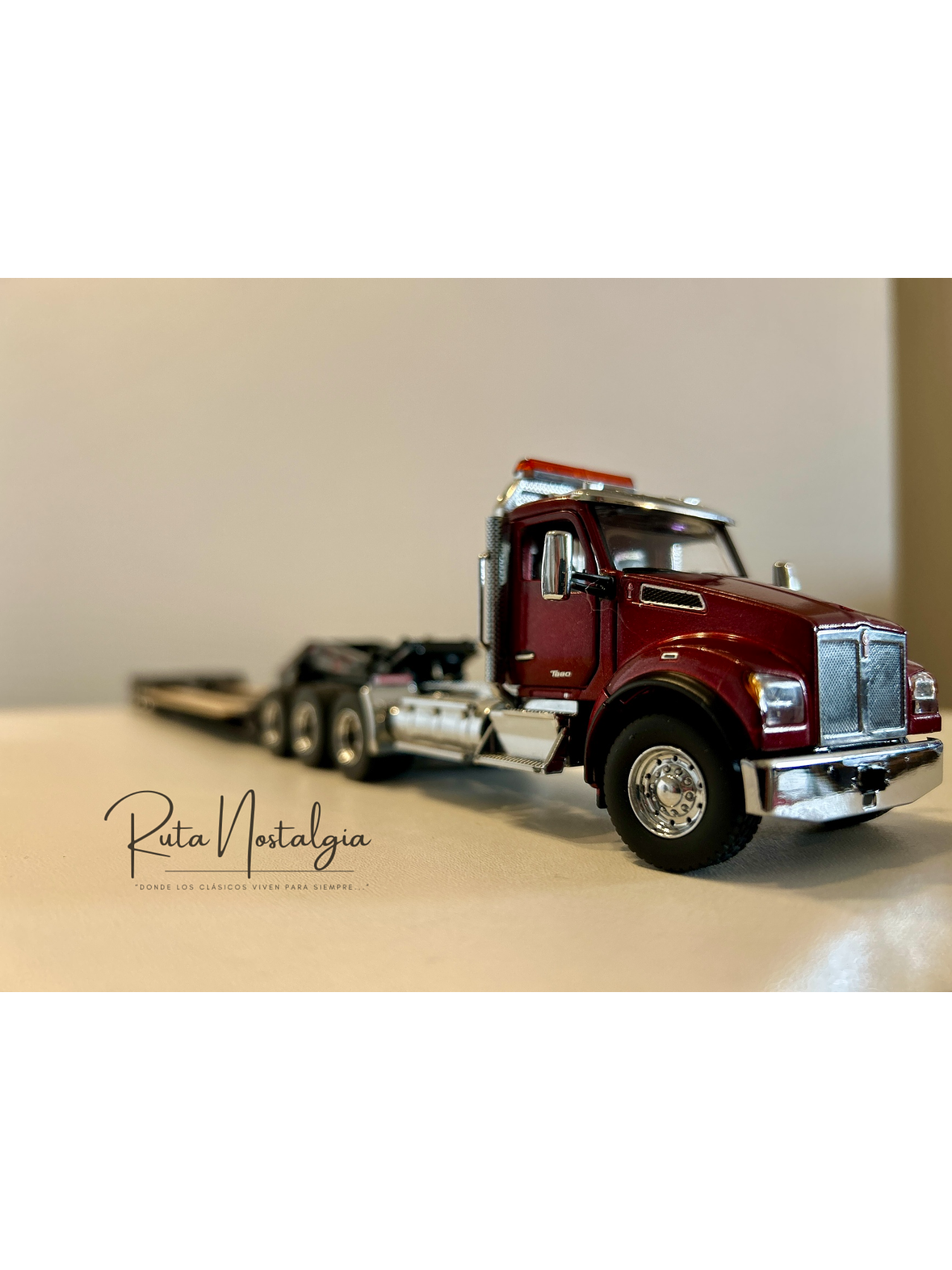 Kenworth T880 con rampla XL 120 Lowboy (cama baja) | 1:50 Diecast Masters | Camión americano pesado de colección 10