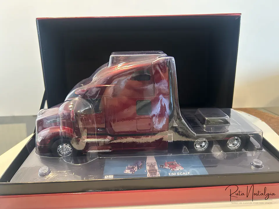 Camión Peterbilt 579 UltraLoft | Diecast Masters 1:32 7