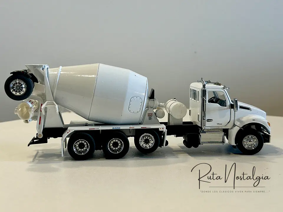 Camión Kenworth T880 Mixer | Diecast Masters 1:50 5