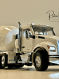 Kenworth T880 Mixer McNeilus BridgeMaster 1:50 Diecast Masters | Camión hormigonero blanco de colección - Miniatura 4