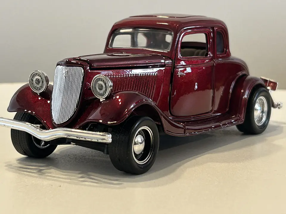 Auto Ford Coupe v8 (1934) | Motormax Escala 1:24 12