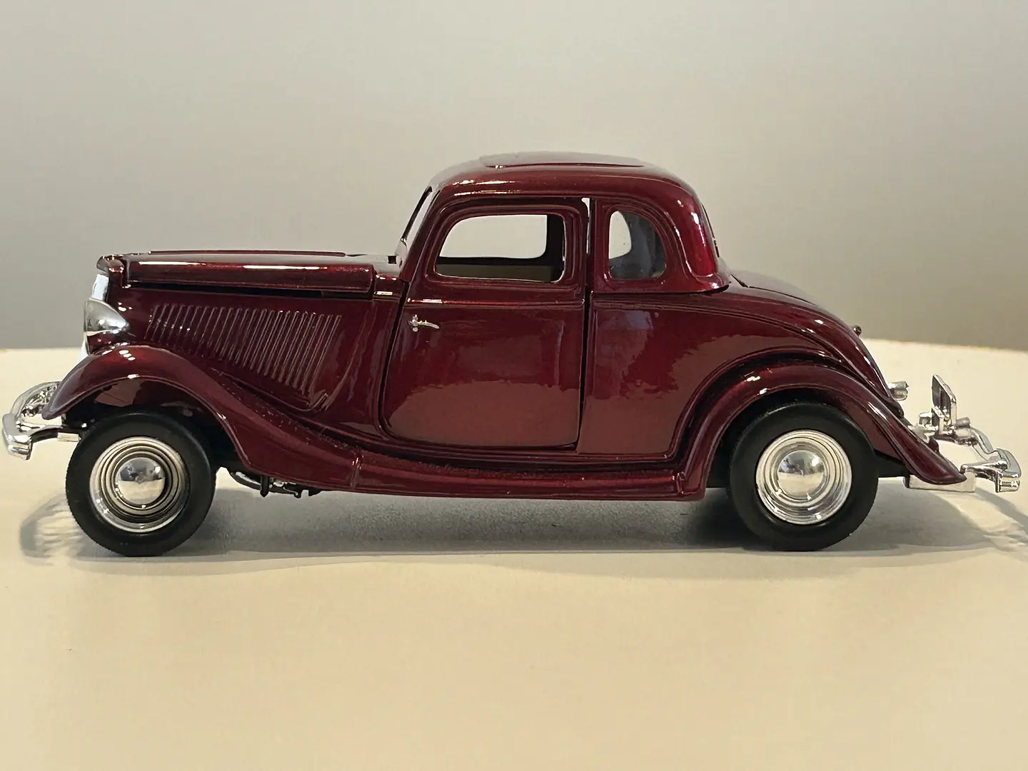 Auto Ford Coupe v8 (1934) | Motormax Escala 1:24 18