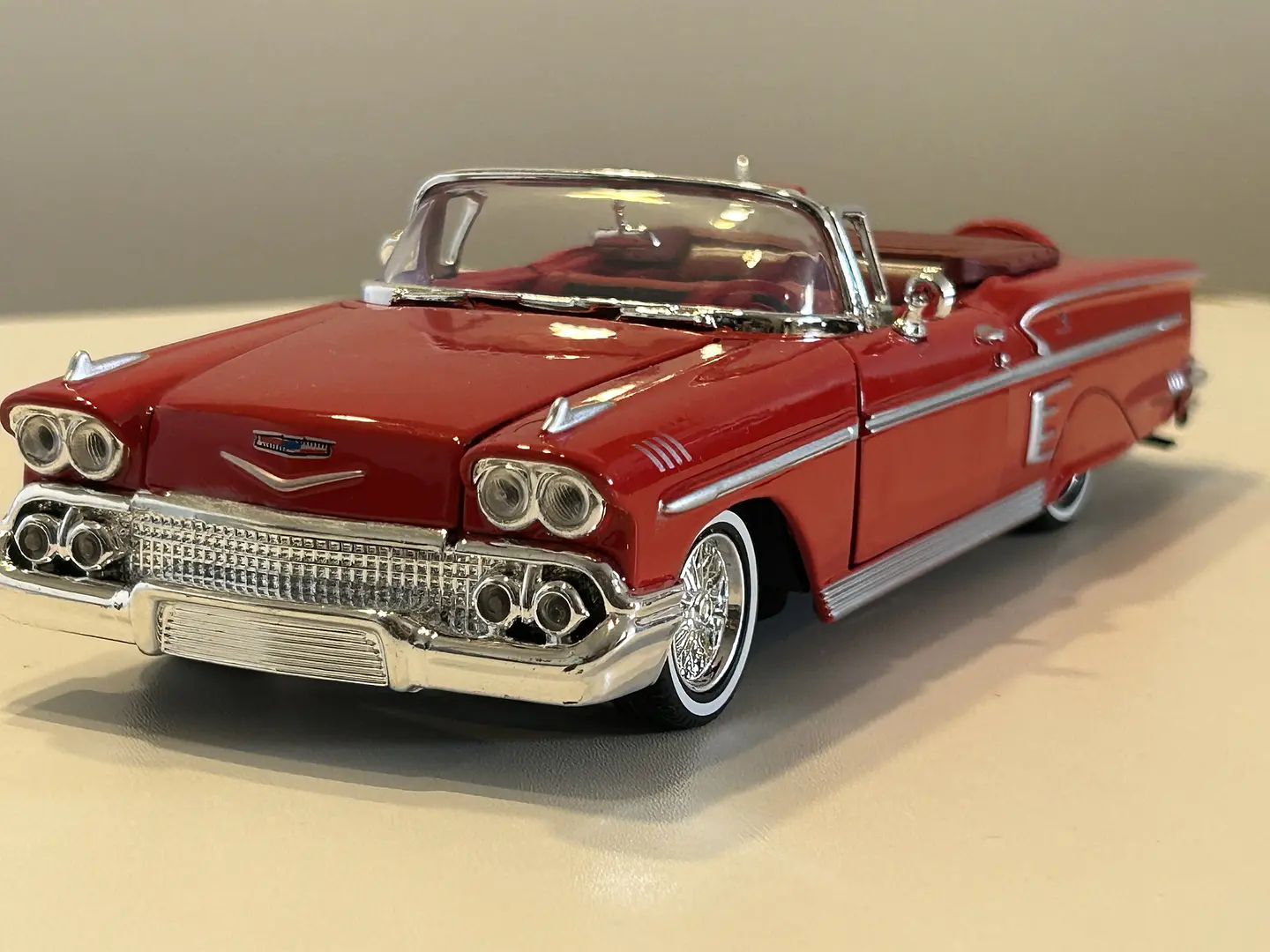 Auto Chevrolet Impala Convertible 1958 | Motormax 1:24 1