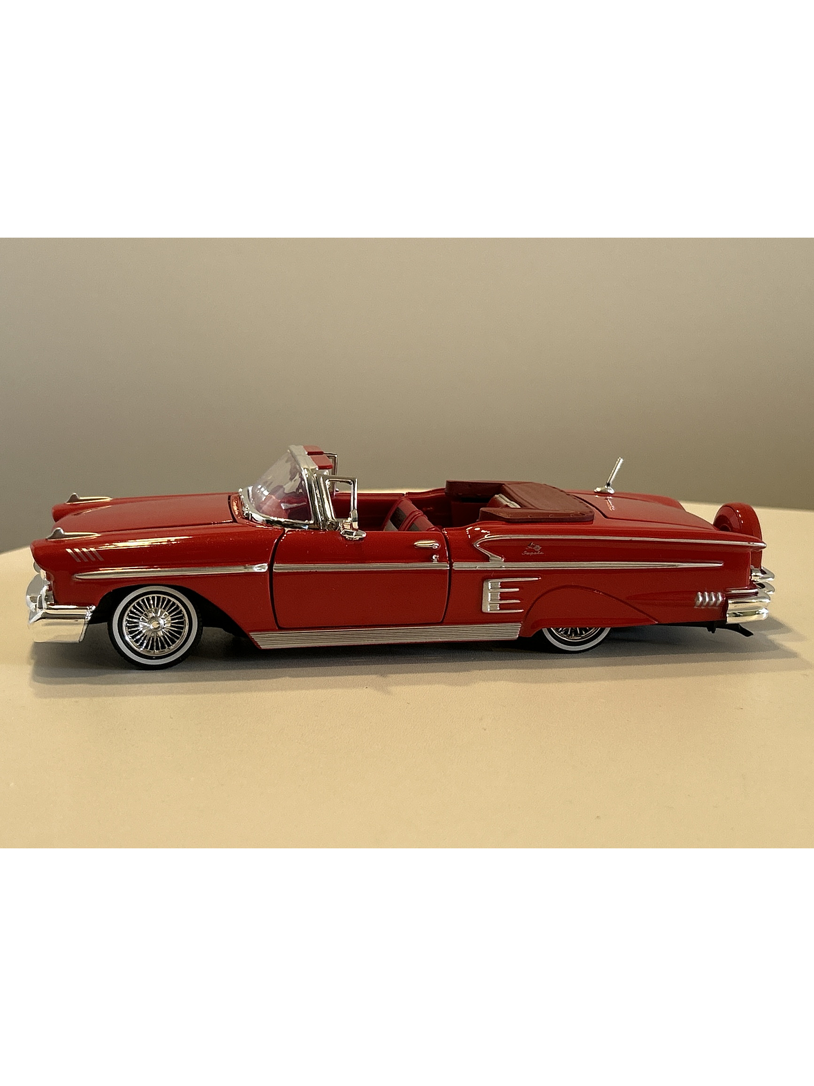 Chevrolet Impala Convertible 1958 rojo 1:24 Motormax – Clásico americano Timeless Legends en Chile 7