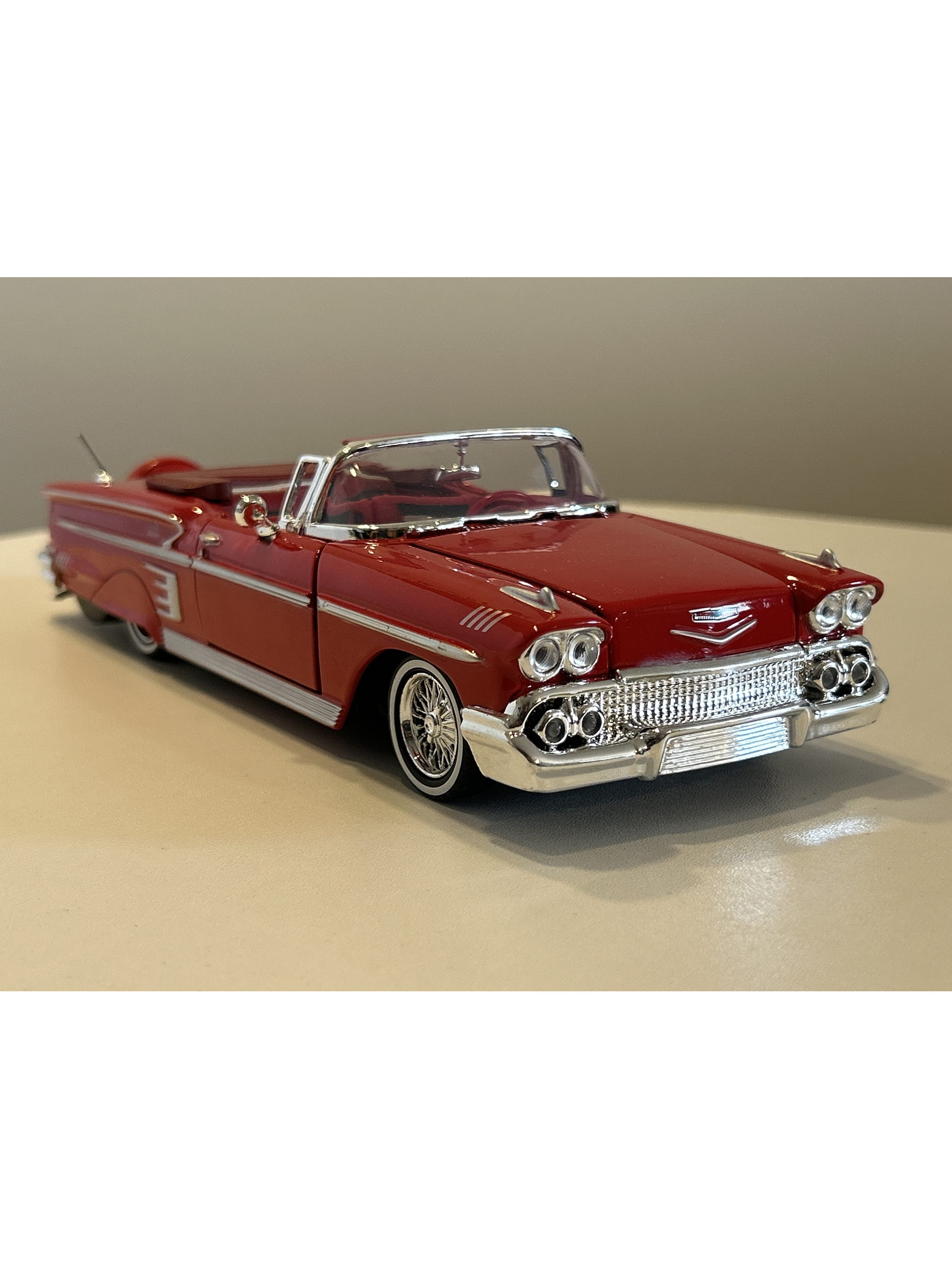 Chevrolet Impala Convertible 1958 rojo 1:24 Motormax – Clásico americano Timeless Legends en Chile 8