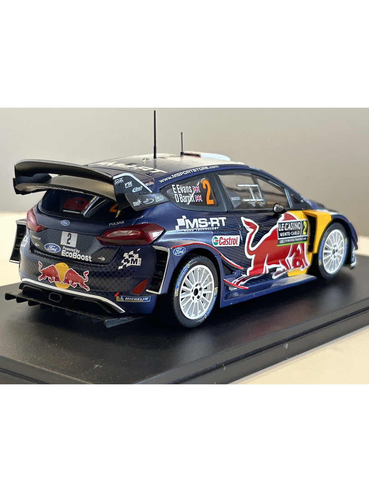 Ford Fiesta WRC Red Bull 2018 IXO 1:24 – Rally Monte Carlo #2 Evans / Barritt MSport 5