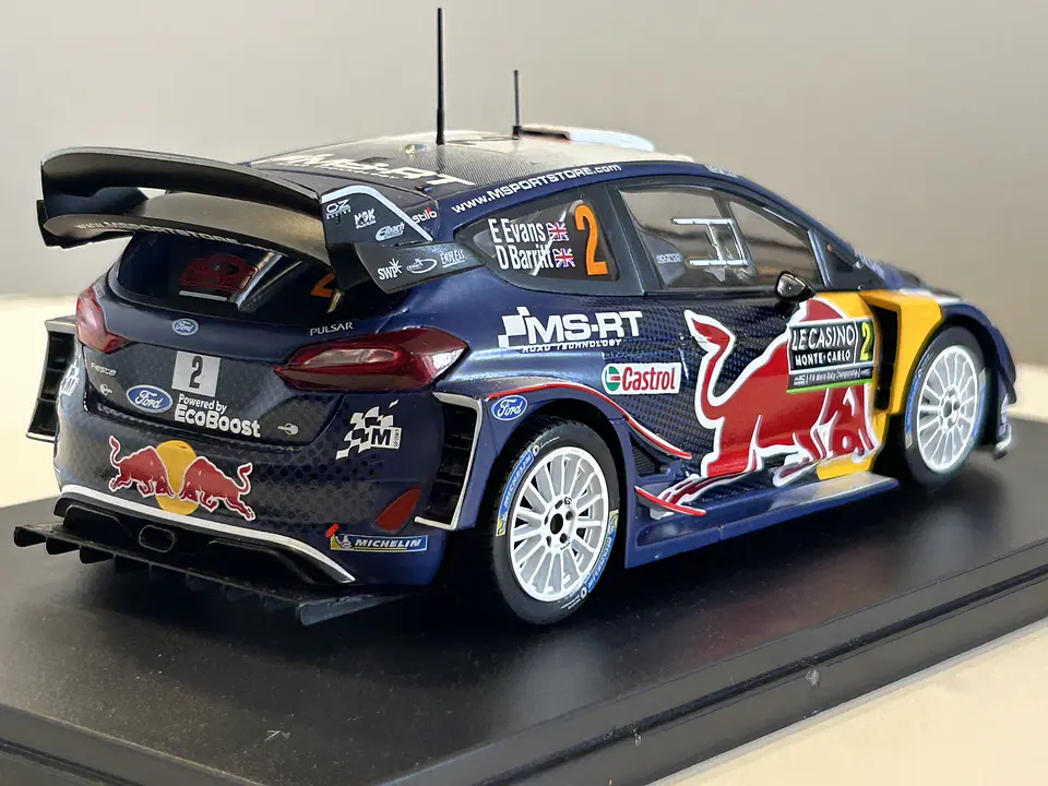 Auto Ford Fiesta WRC Red Bull 2018 IXO Escala 1:24 5