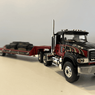 Mack Granite con Rampla Lowboy First Gear 1:34 – Camión americano de carga pesada para coleccionistas y camioneros