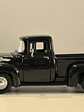 Motormax Ford F-100 Pick Up 1956 Negra 1:24 – Camioneta clásica americana a escala para coleccionistas en Chile - Miniatura 7