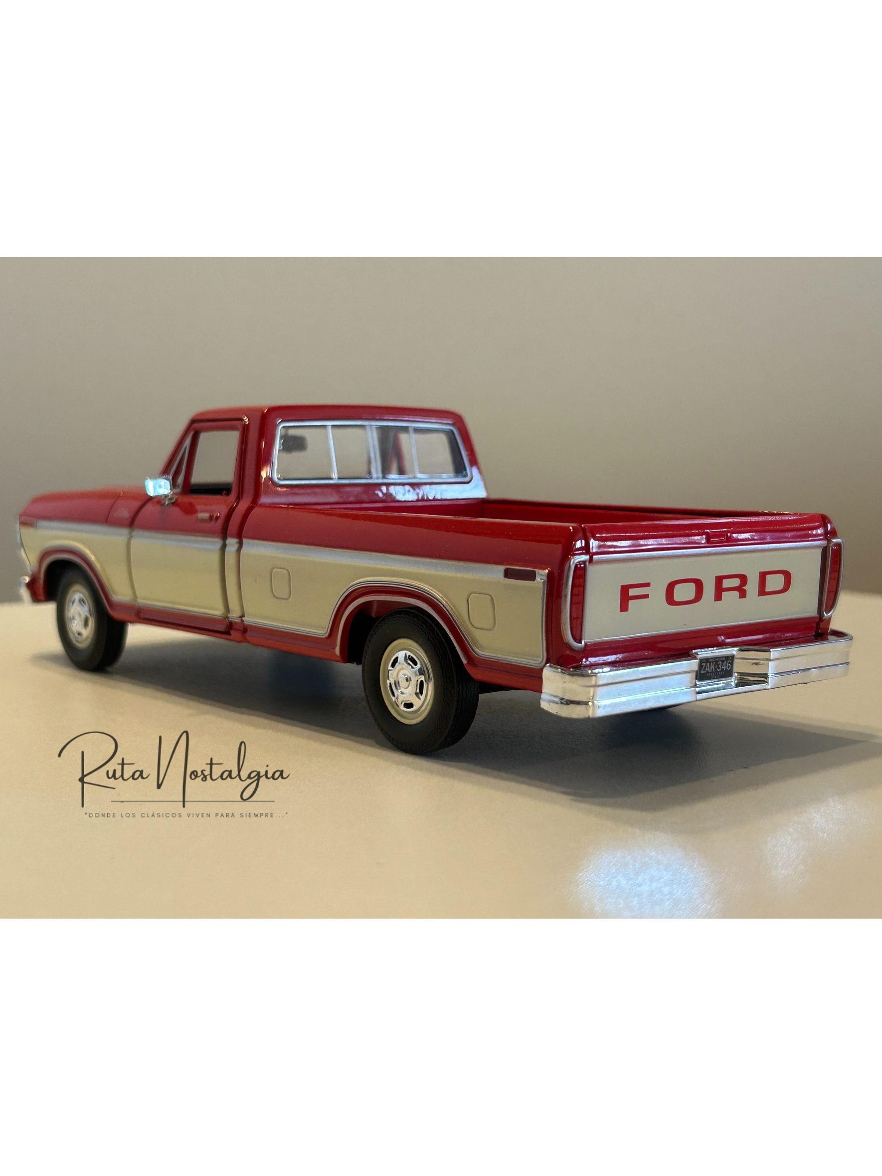 Ford F-150 Custom 1979 Motormax 1:24 – Pickup clásica americana para coleccionistas y amantes del transporte  6