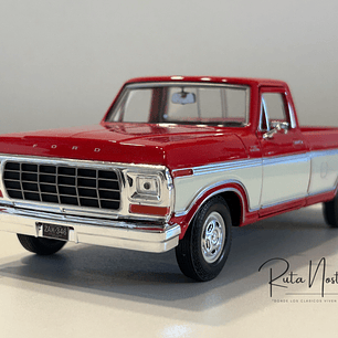 Ford F-150 Custom 1979 Motormax 1:24 – Pickup clásica americana para coleccionistas y amantes del transporte 
