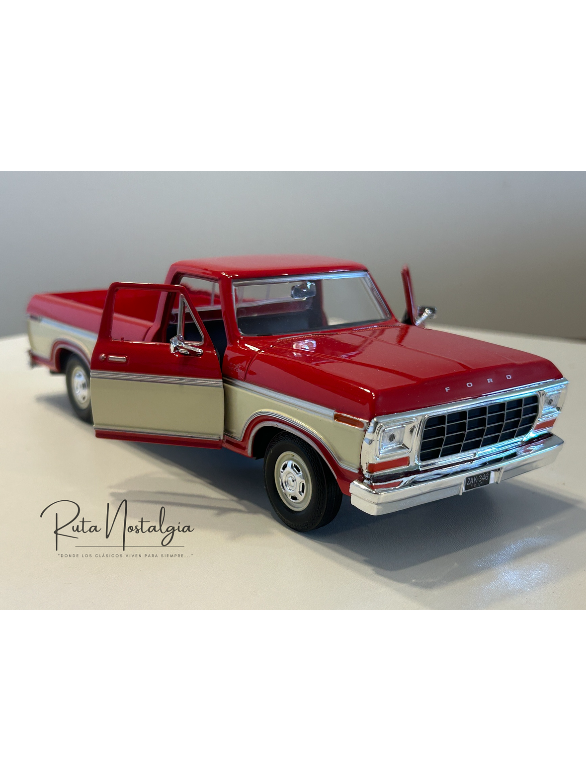 Ford F-150 Custom 1979 Motormax 1:24 – Pickup clásica americana para coleccionistas y amantes del transporte  3