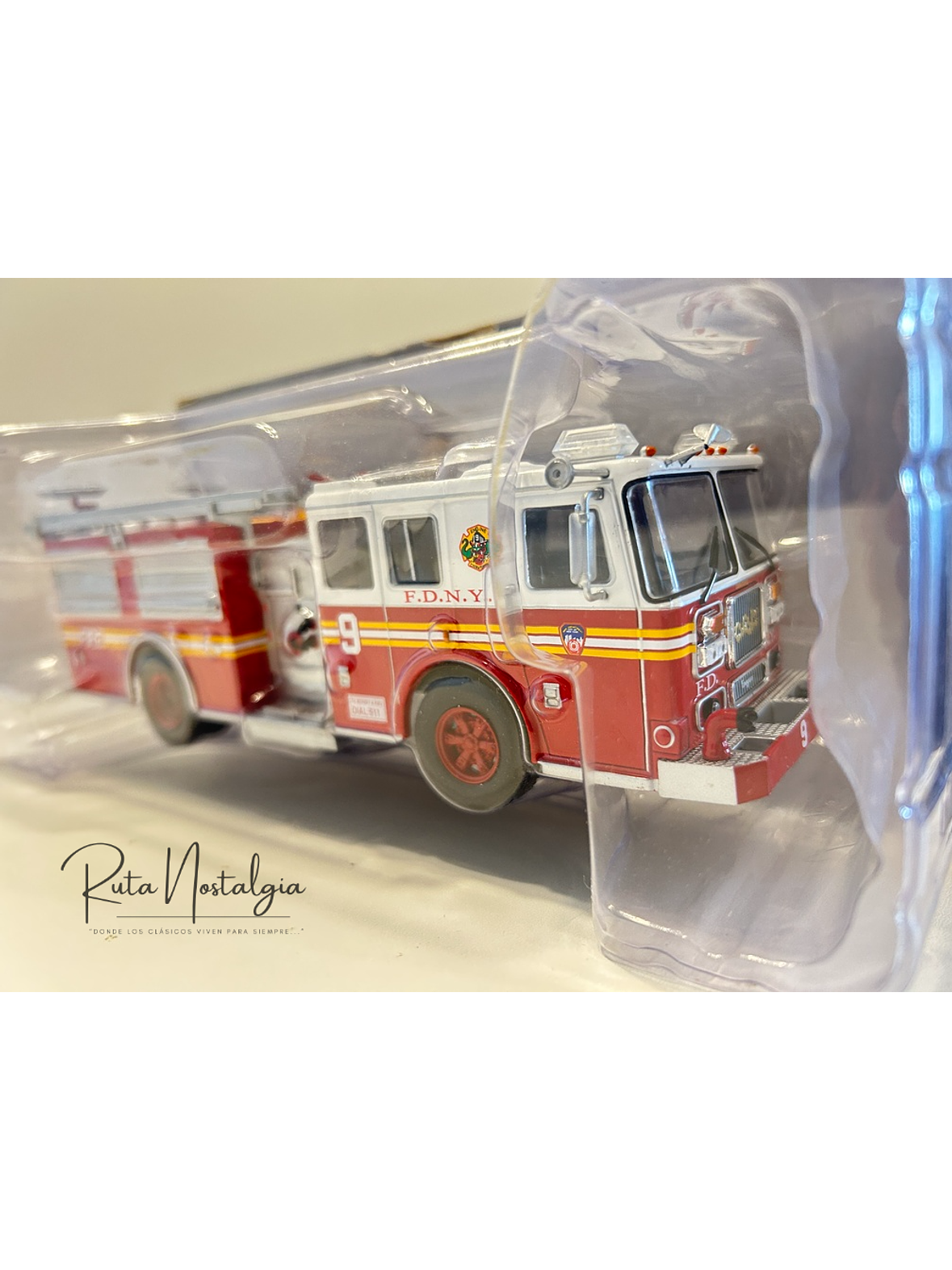 Seagrave Pumper FDNY 2003 1:43 Edicola – Carro de Bomberos New York Coleccionable 1