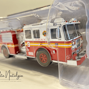 Seagrave Pumper FDNY 2003 1:43 Edicola – Carro de Bomberos New York Coleccionable