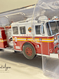 Seagrave Pumper FDNY 2003 1:43 Edicola – Carro de Bomberos New York Coleccionable - Miniatura 1
