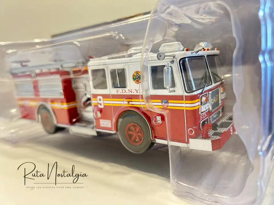 Camión de Bomberos Seagrave Pumper FDNY 2003 | Edicola 1:43 1