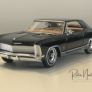 Buick Riviera 1965 negro – Maisto Special Edition 1:26 (aprox. 1:24) – Coupé clásico estadounidense a escala