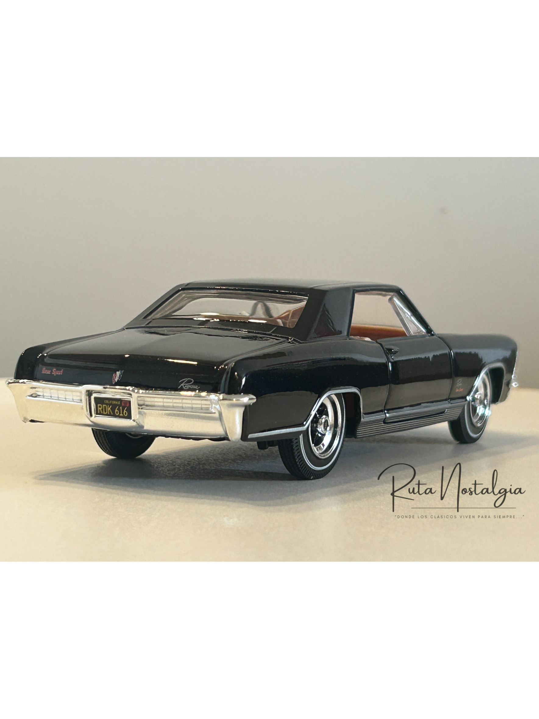 Buick Riviera 1965 negro – Maisto Special Edition 1:26 (aprox. 1:24) – Coupé clásico estadounidense a escala 6