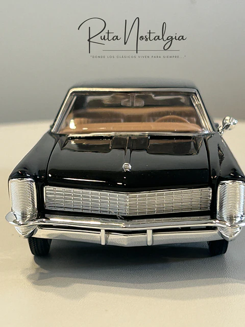 Auto Buick Riviera (1965) | Maisto Escala 1:26