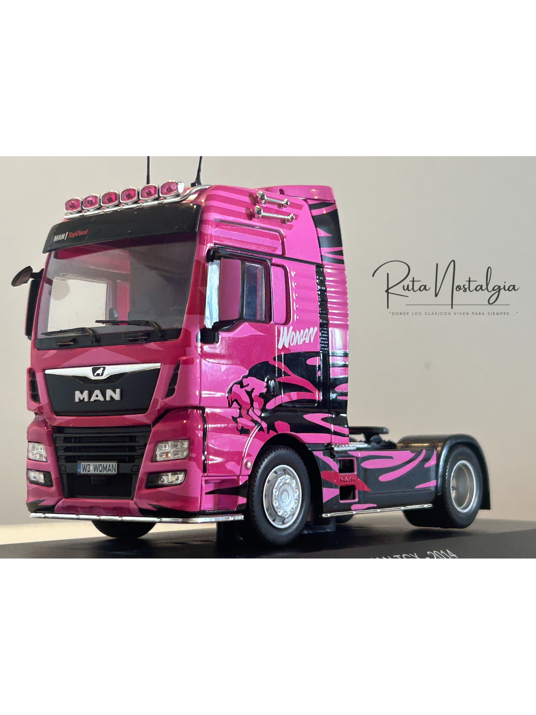 MAN TGX “Woman Trucker” 2014 rosa 1:43 Hachette – Camión europeo decorado, edición coleccionable 1