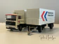 Volvo F12 “Nederlandse Pakket Dienst” Tekno 1:50 – Camión con remolque clásico holandés de reparto de paquetes - thumbnail 1