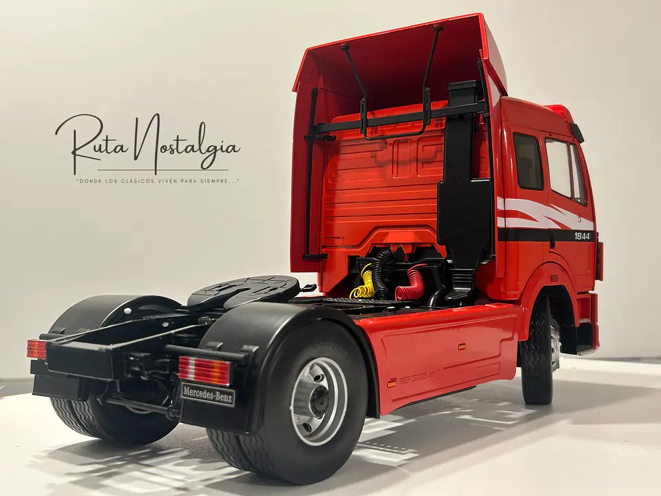 Camión Mercedes-Benz 1844 SK II (1994) | MCG 1:18 5