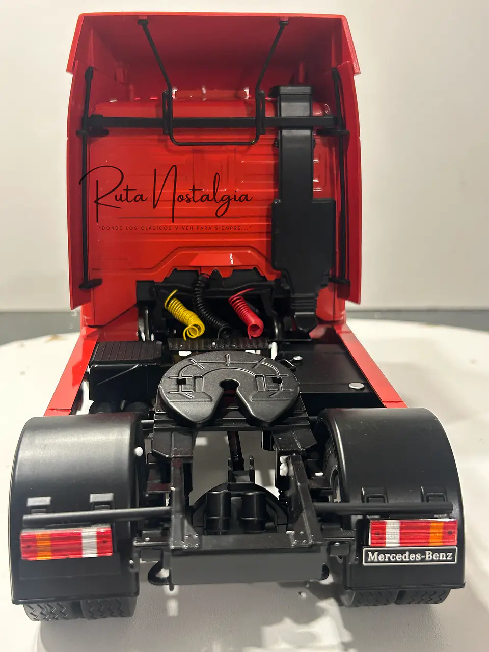Camión Mercedes-Benz 1844 SK II (1994) | MCG 1:18 6