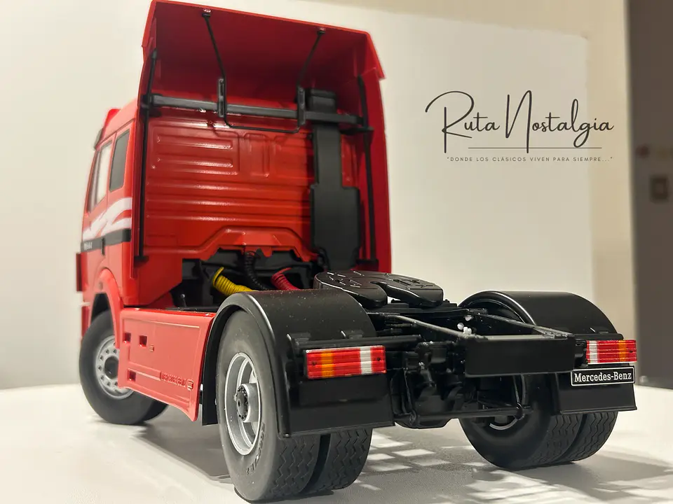 Camión Mercedes-Benz 1844 SK II (1994) | MCG 1:18 7