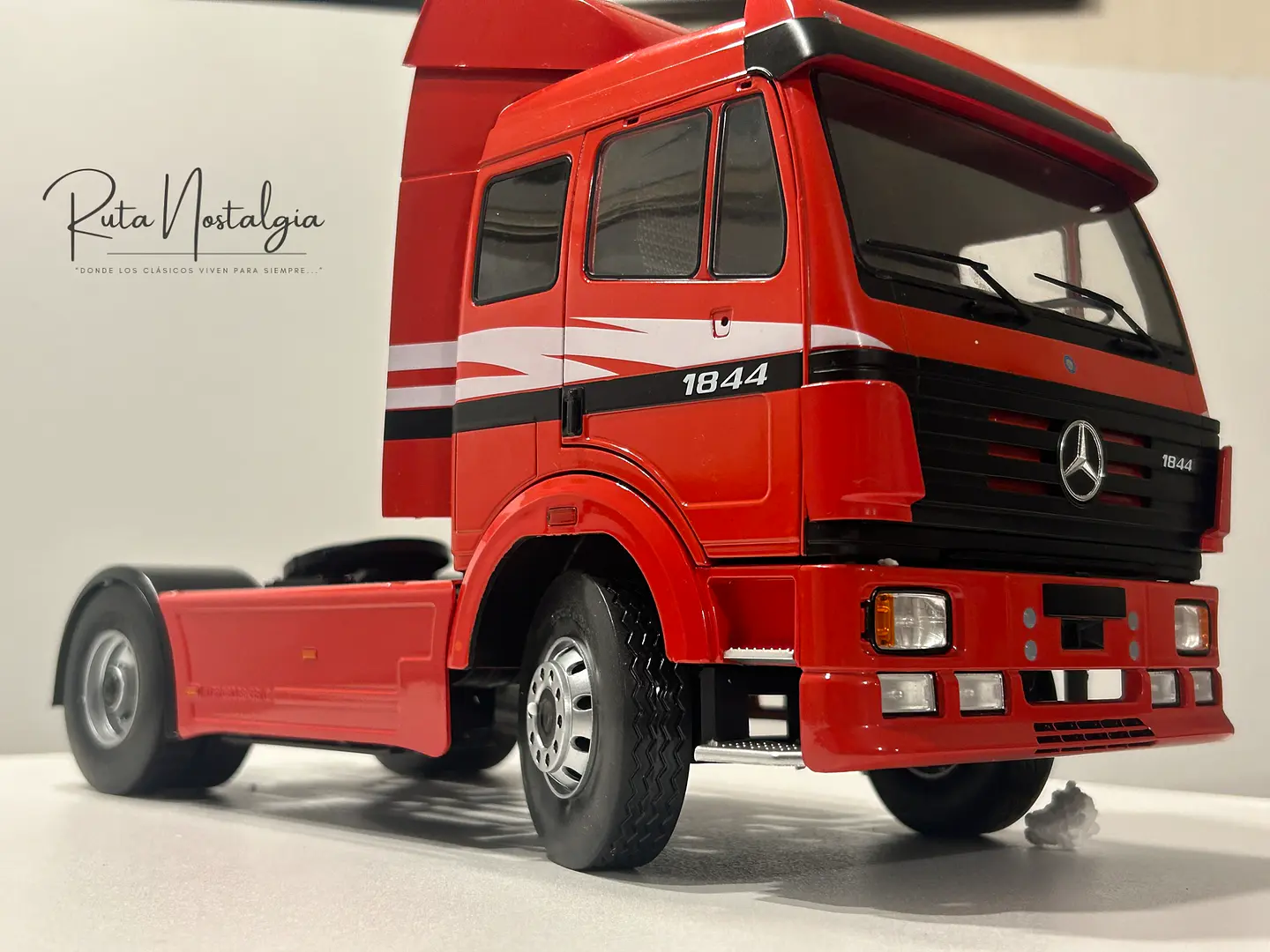 Camión Mercedes-Benz 1844 SK II (1994) | MCG 1:18 1