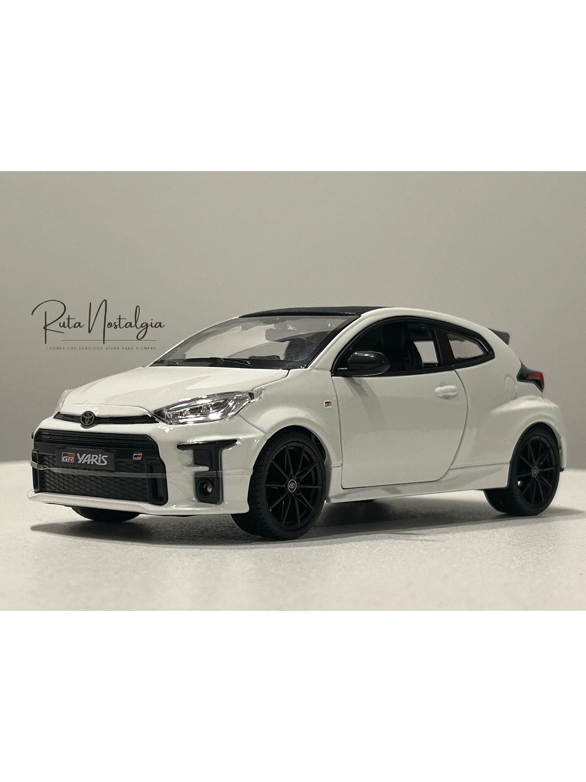 Toyota GR Yaris 2021 blanco Maisto 1:24 – Deportivo GR-Four a escala coleccionable 1