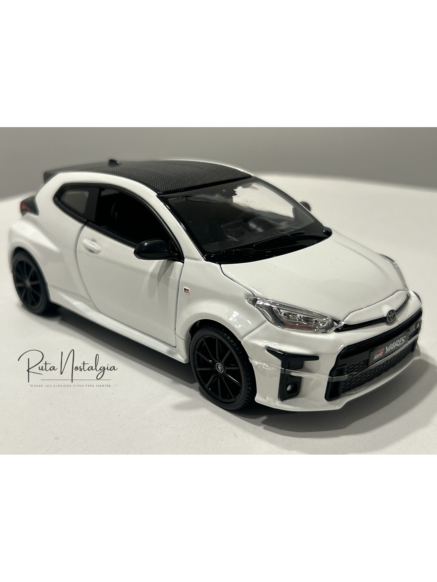 Toyota GR Yaris 2021 blanco Maisto 1:24 – Deportivo GR-Four a escala coleccionable 10