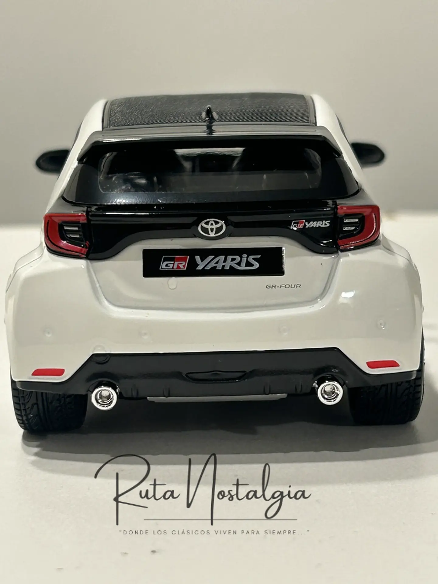 Auto Toyota Yaris GR (2021) | Maisto Escala 1:24 7